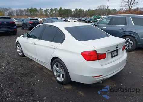 2015 BMW 320I xDrive z USA, uszkodzony, nr VIN WBA3C3G56FNS76084